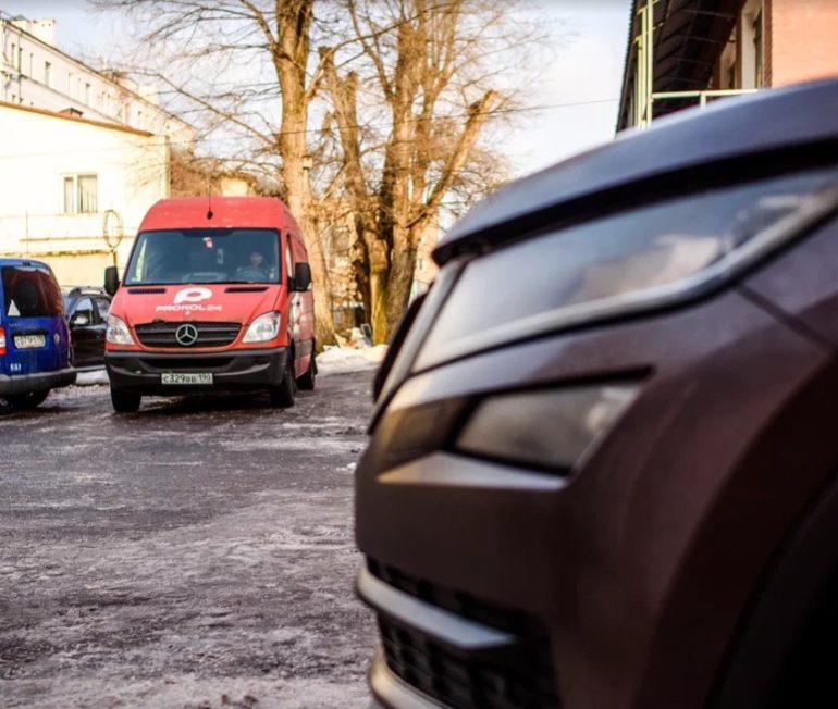 Как действовать, если эвакуатор не нужен, а помощь на дороге срочно требуется